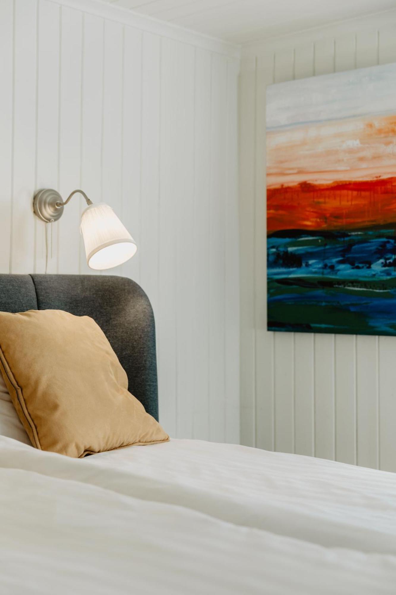 Slottsparken Motel Хускварна Екстериор снимка